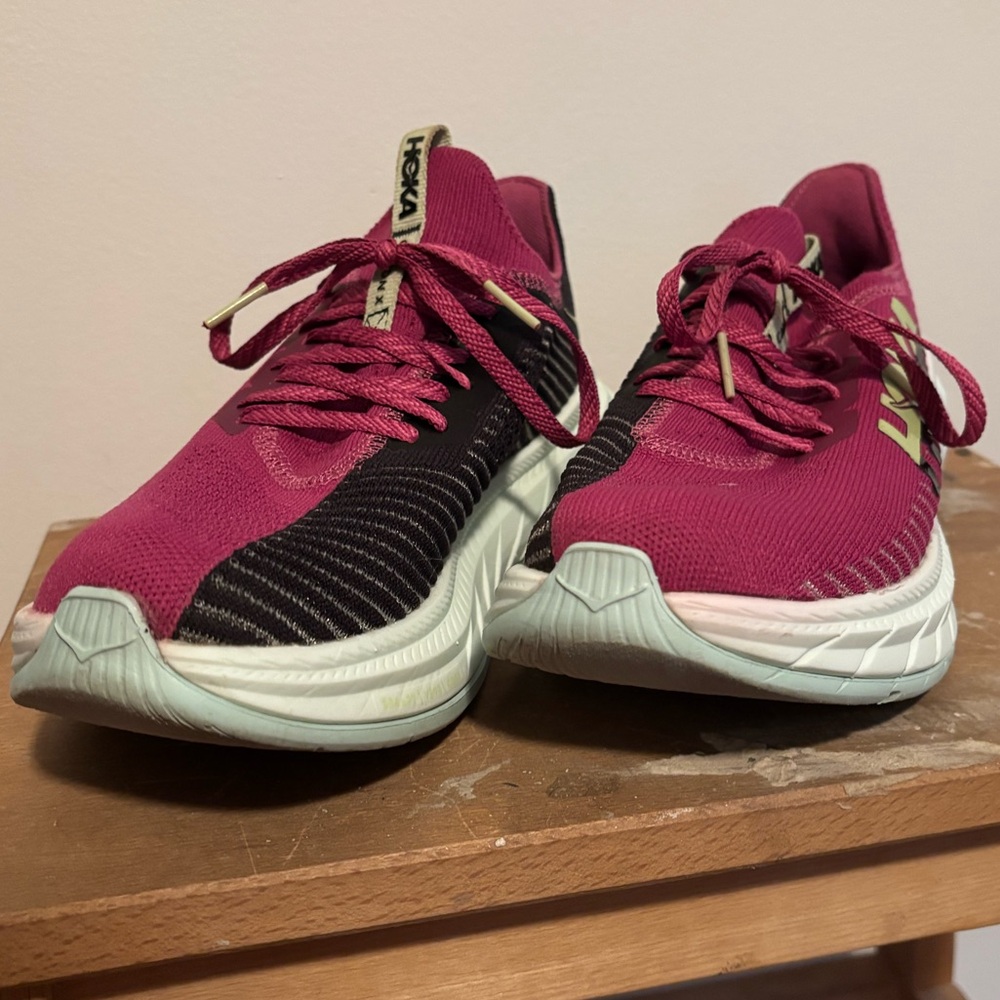 Hoka Carbon X Split Color Fuchsia/Black - Size 8